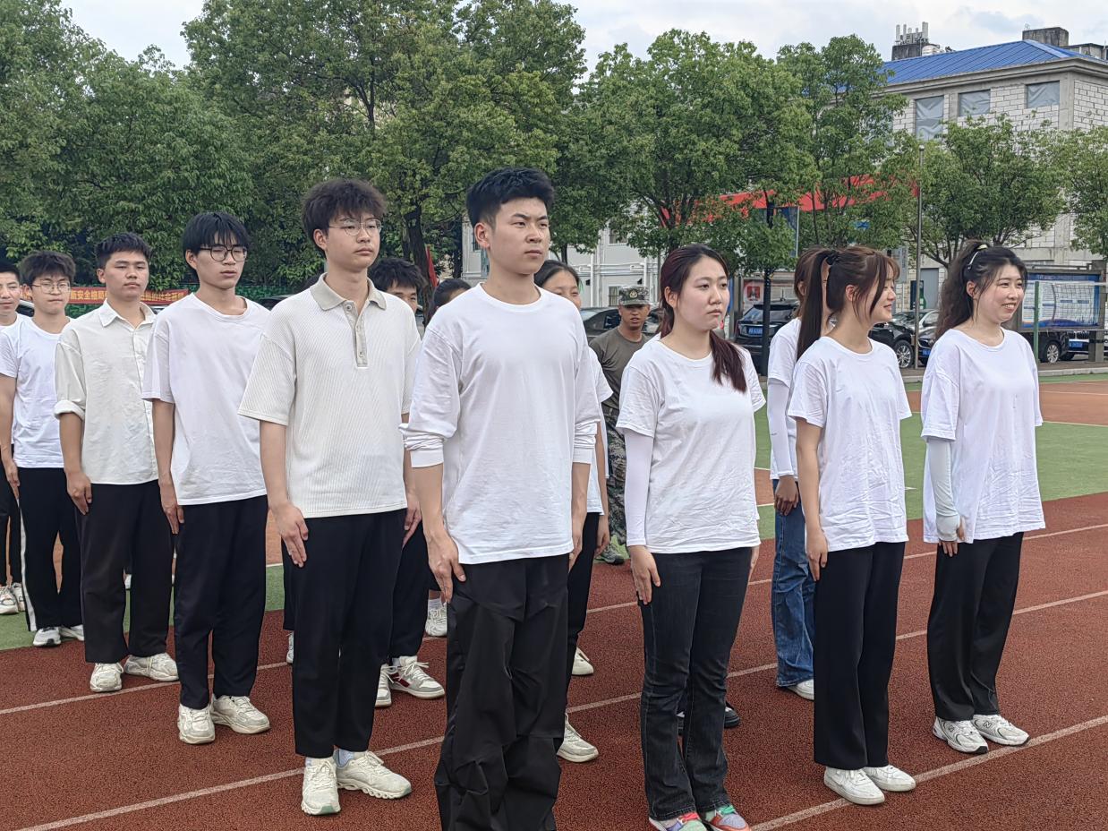 图示, 示意图
中度可信度描述已自动生成:ver1